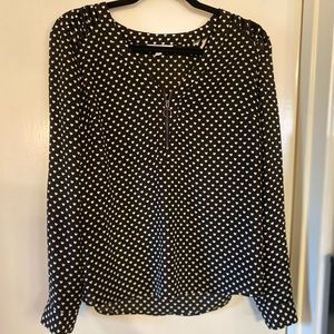 Candies black and white hearts zip top cut out blouse